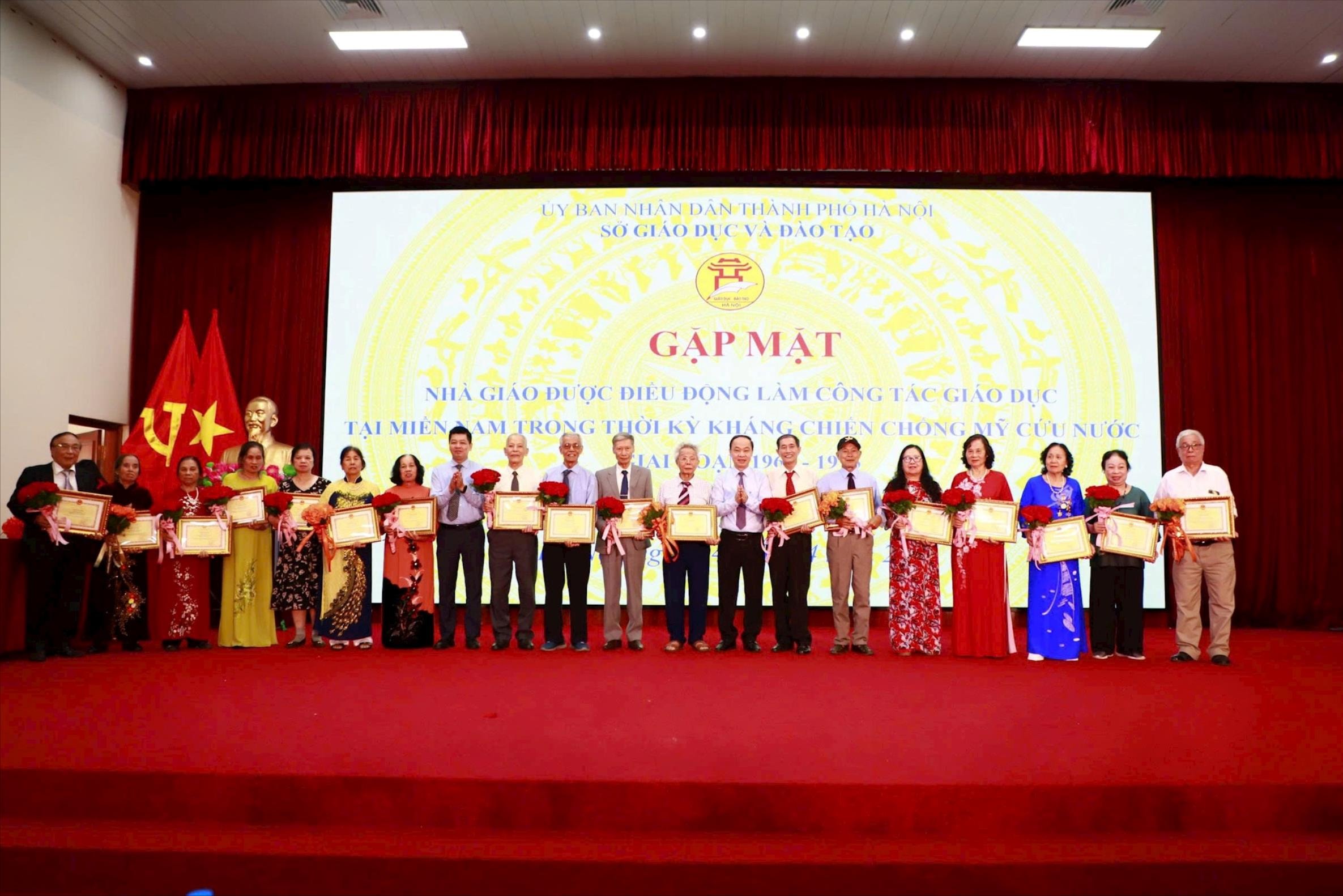 Nhấn vào ảnh để phóng to 2404-gap-mat-nha-giao-di-b5.jpg?w=1130